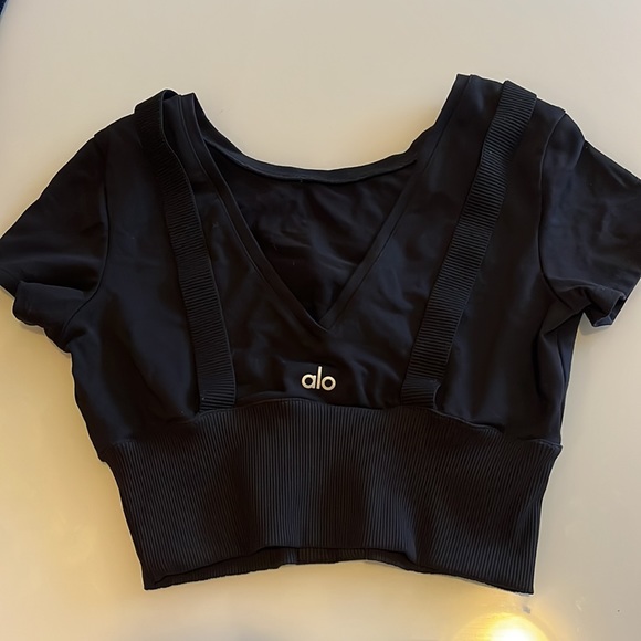 Alo Yoga Cross Strap Crop - Picture 3 of 3